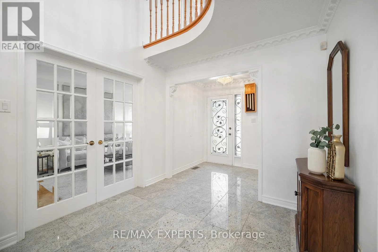 118 CHANCELLOR DRIVE