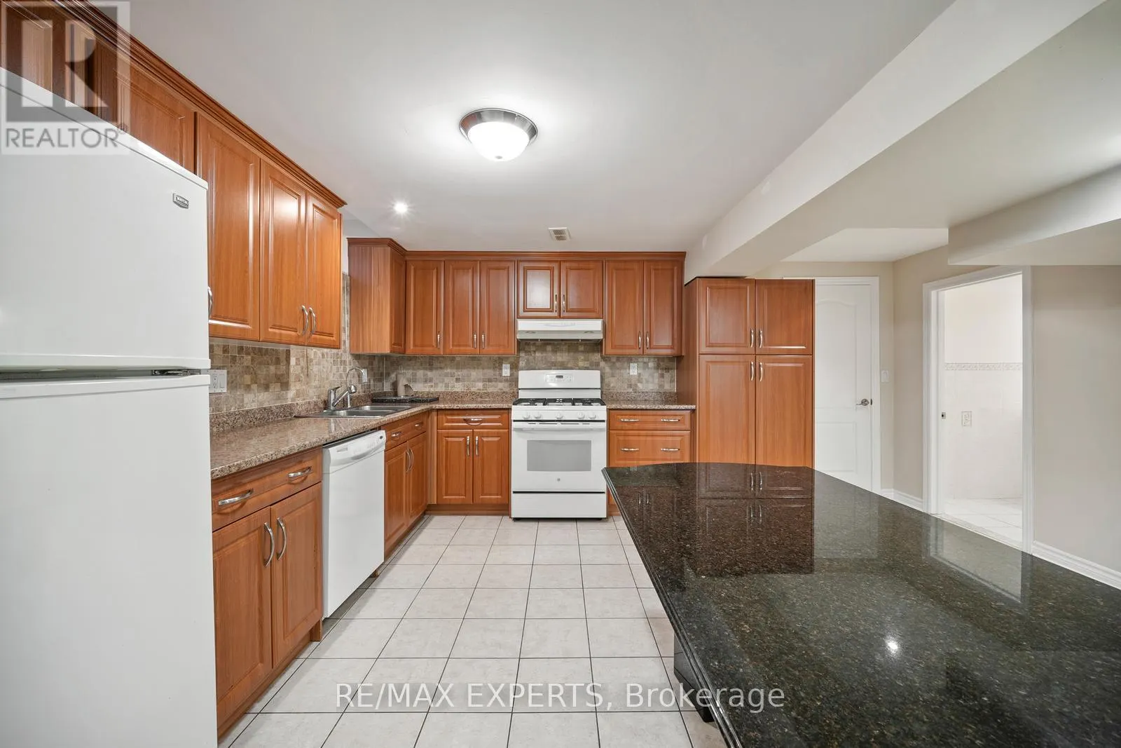 118 CHANCELLOR DRIVE