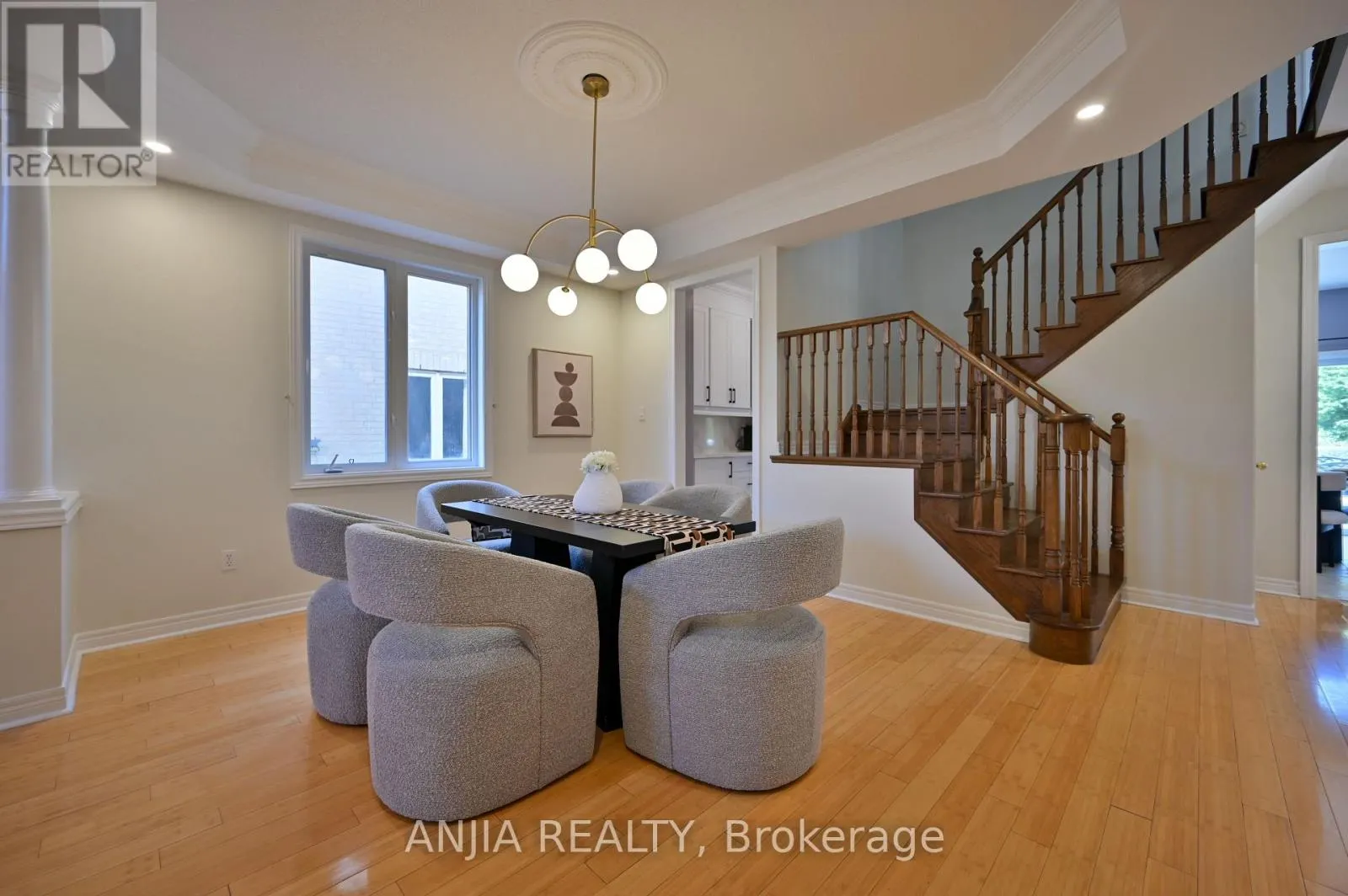 30 ANNINA CRESCENT