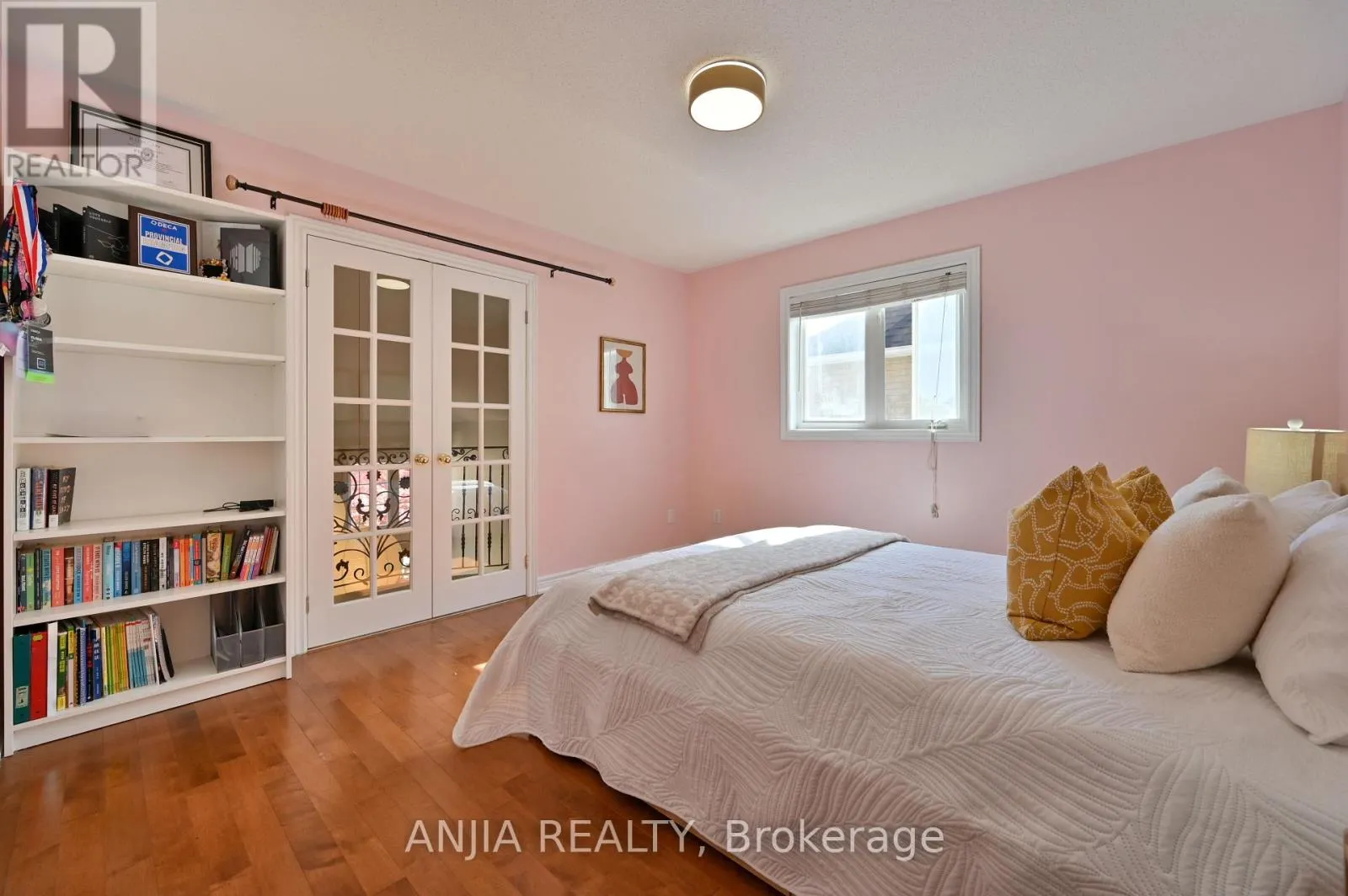 30 ANNINA CRESCENT