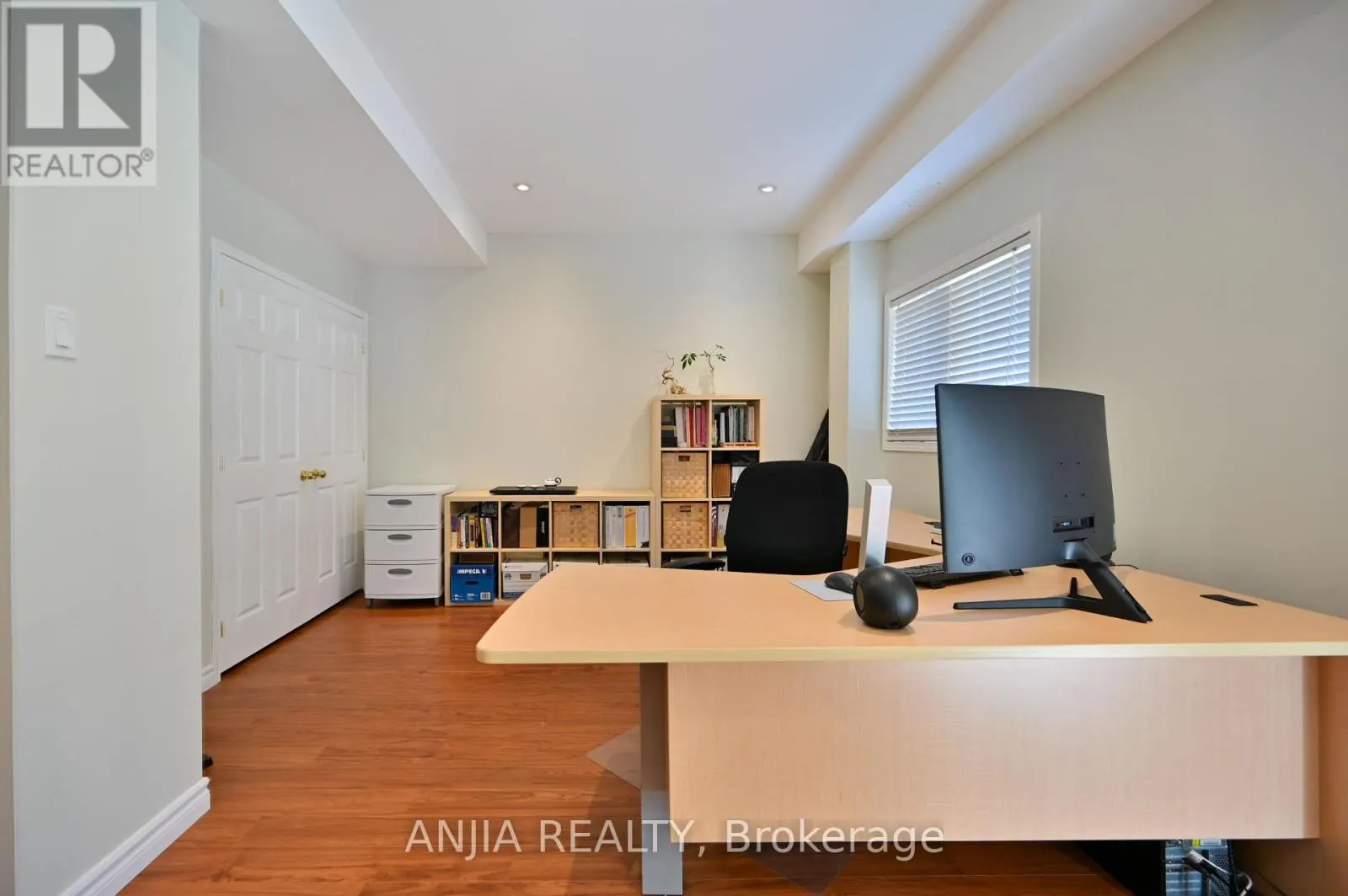 30 ANNINA CRESCENT