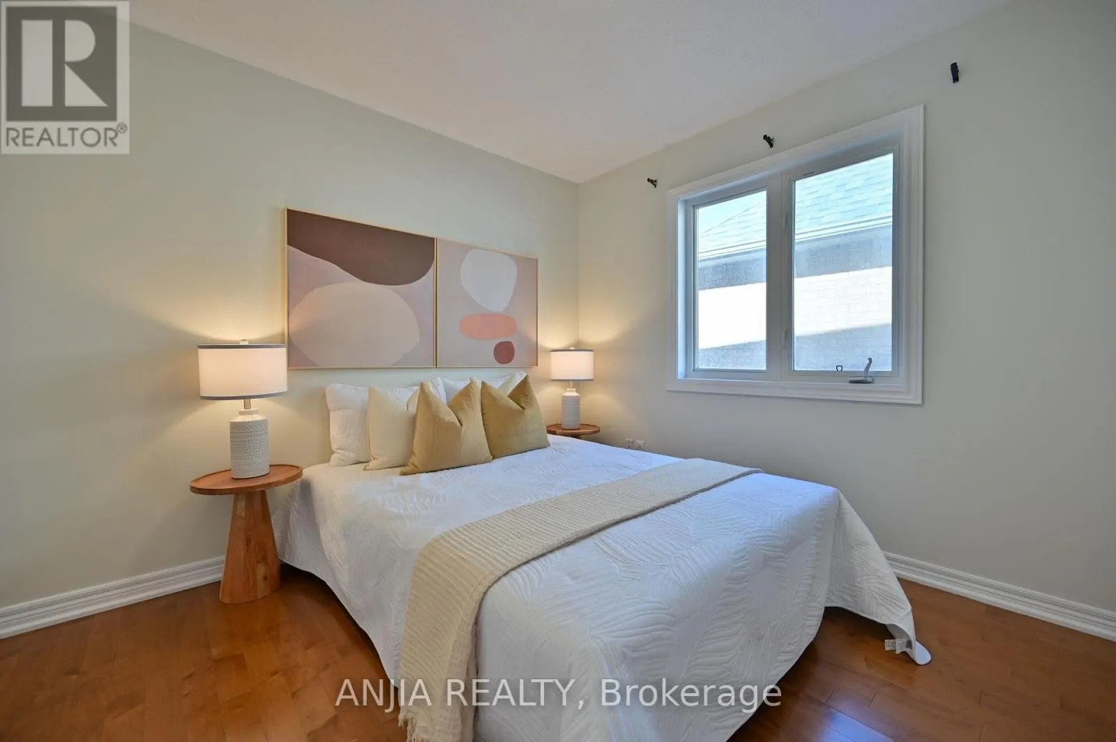 30 ANNINA CRESCENT