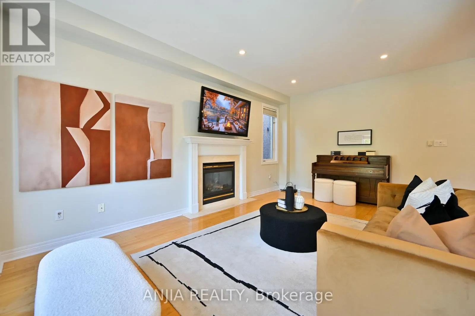 30 ANNINA CRESCENT