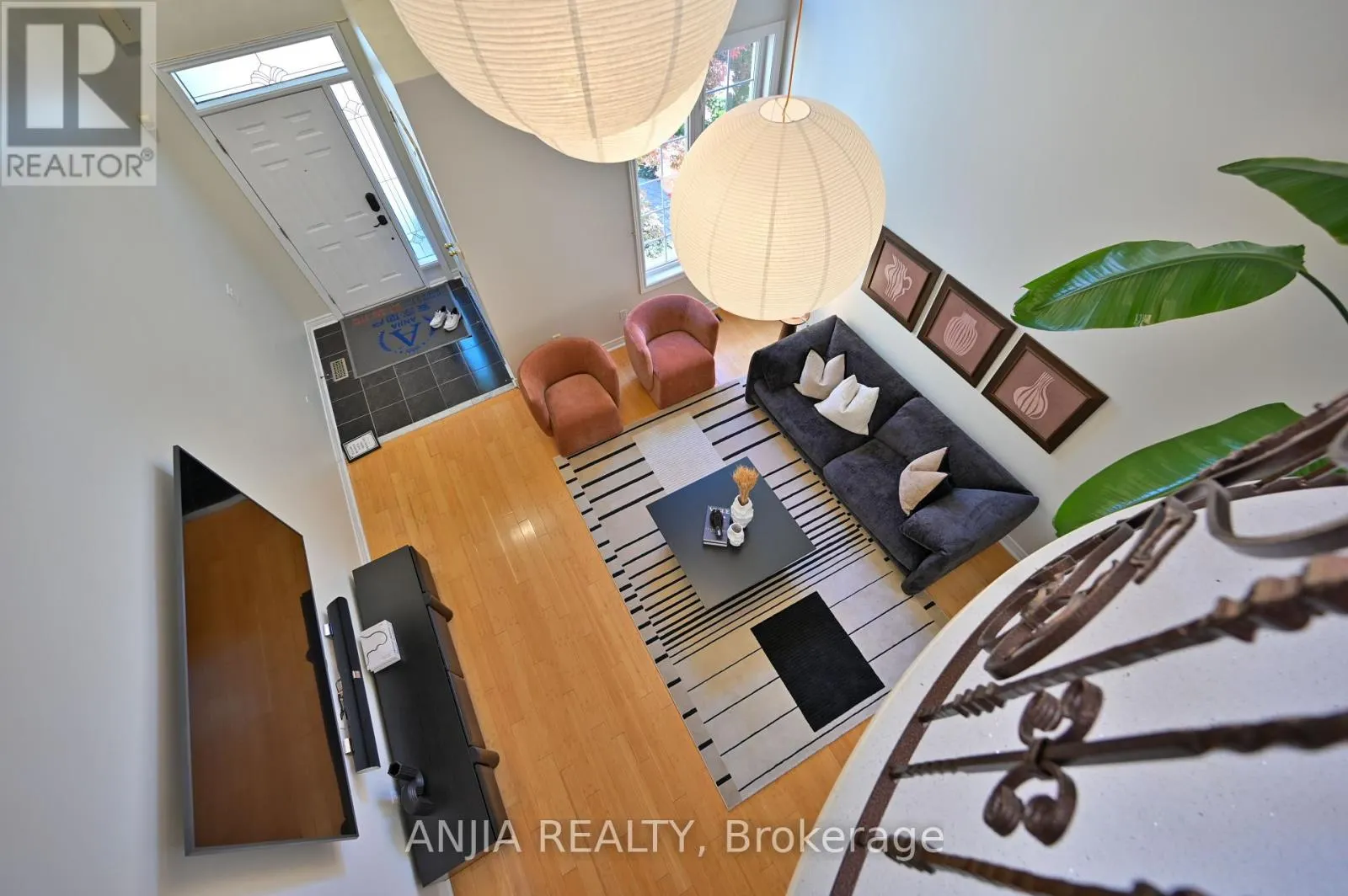 30 ANNINA CRESCENT