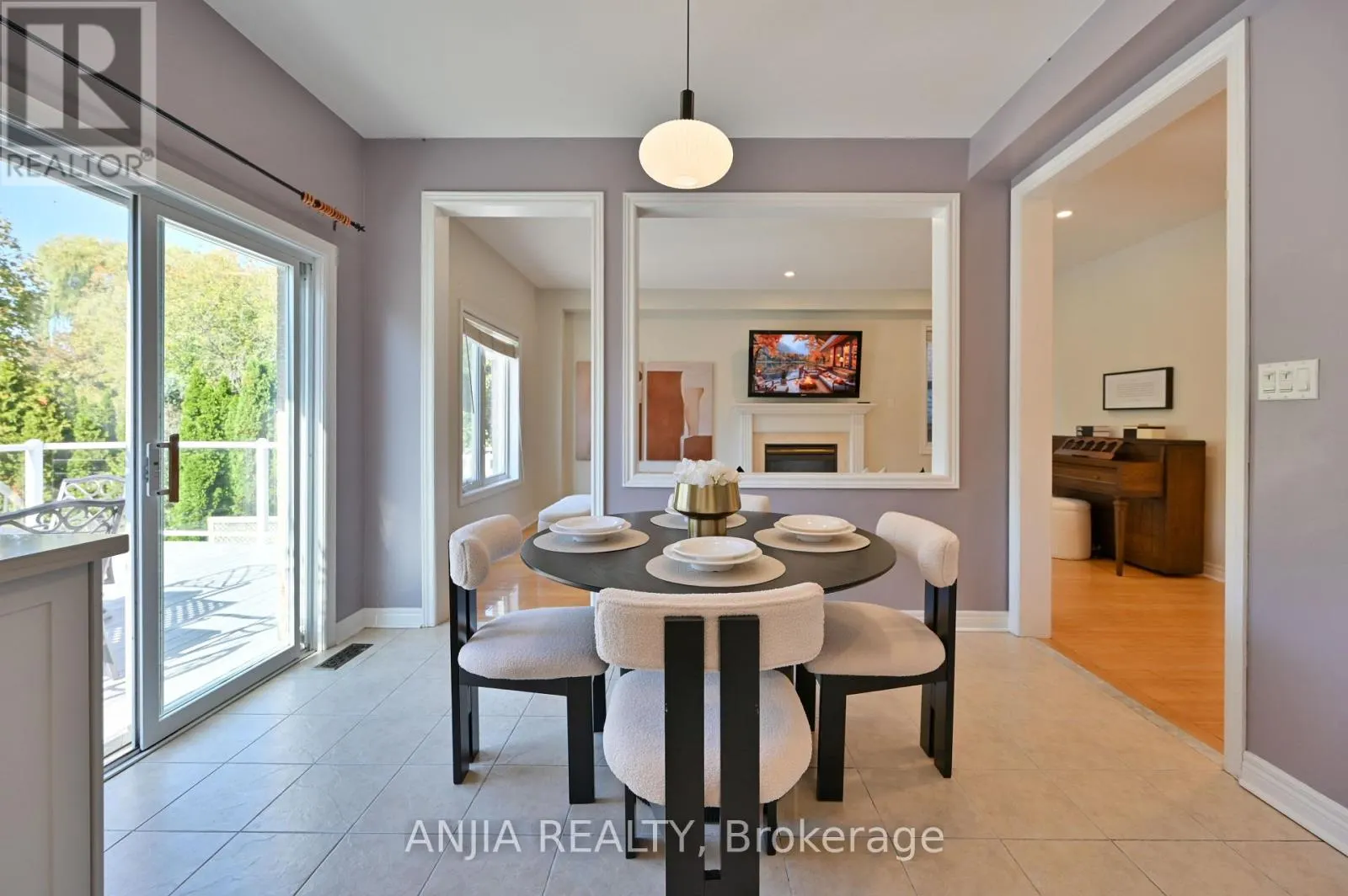 30 ANNINA CRESCENT