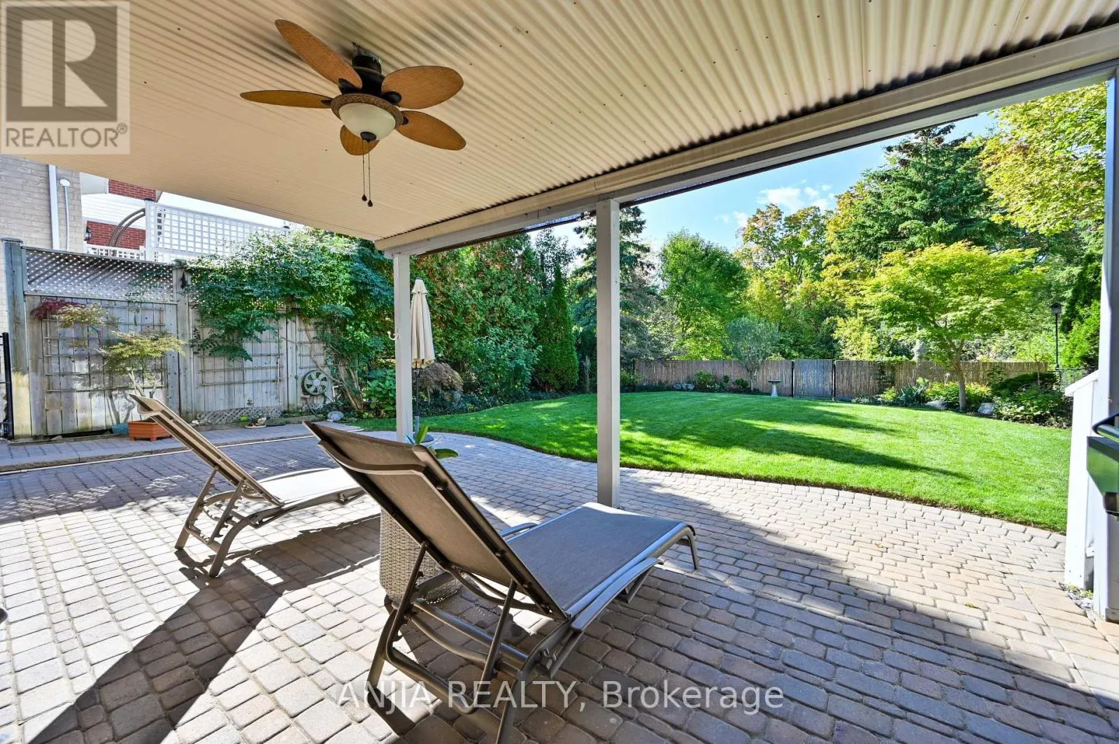 30 ANNINA CRESCENT