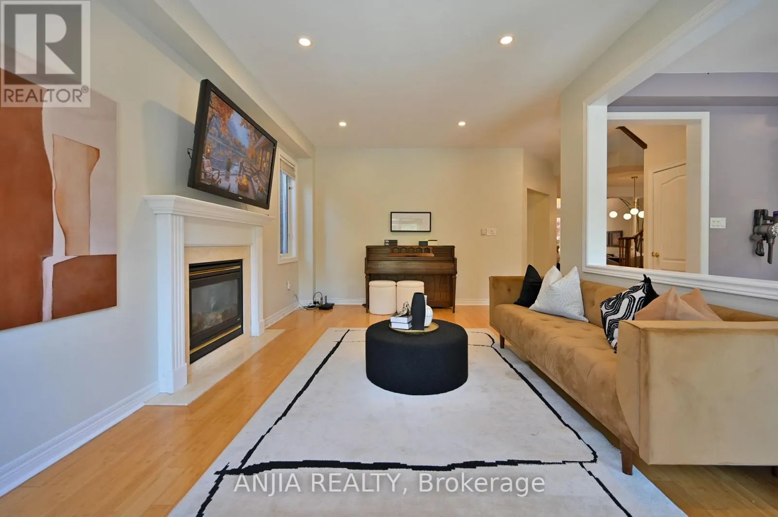 30 ANNINA CRESCENT