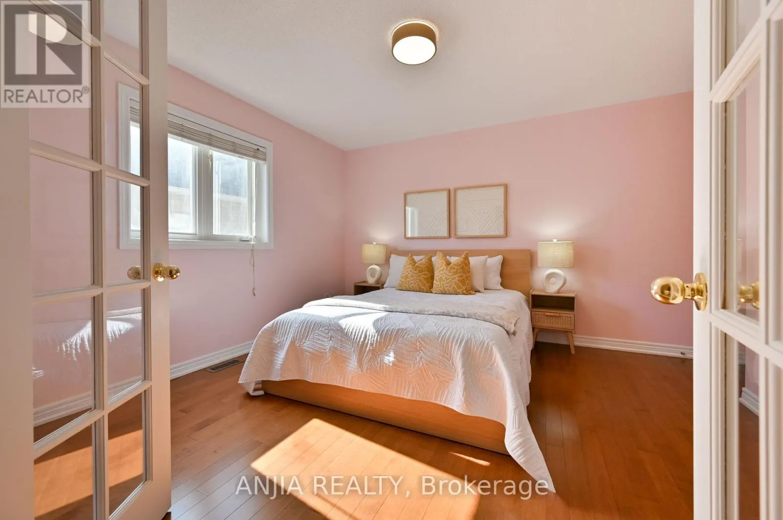 30 ANNINA CRESCENT