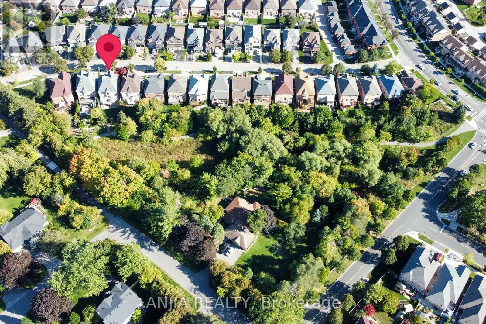30 ANNINA CRESCENT