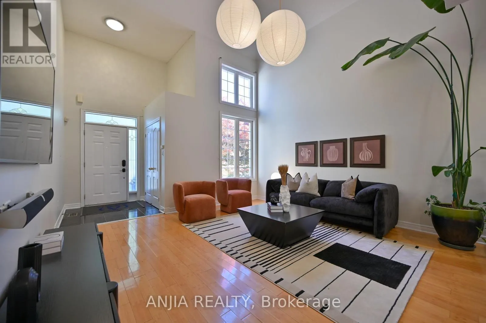 30 ANNINA CRESCENT