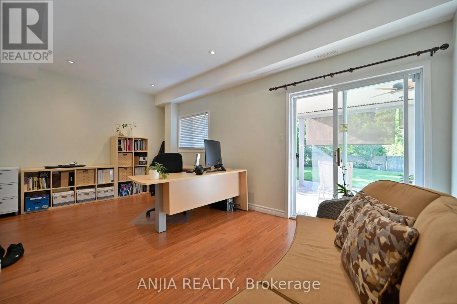 30 ANNINA CRESCENT