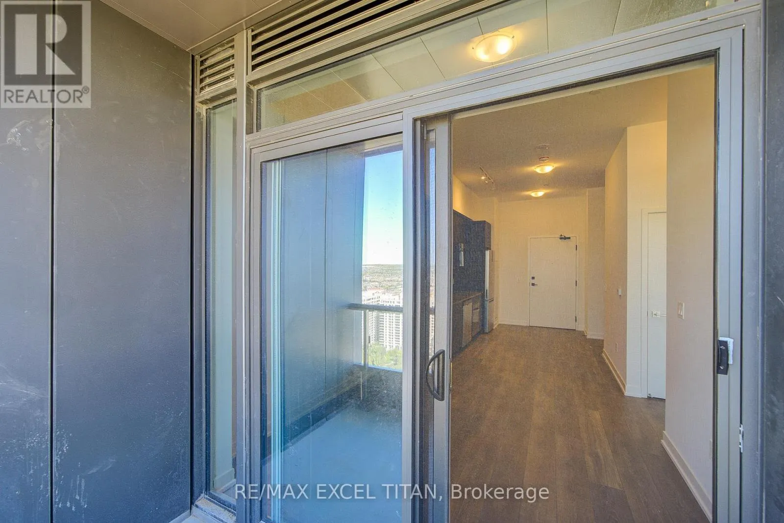 3003 - 498 CALDARI ROAD N