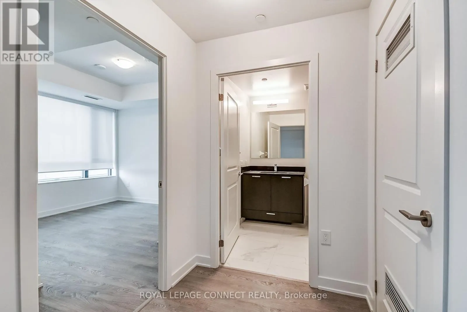 209 - 120 EAGLE ROCK WAY