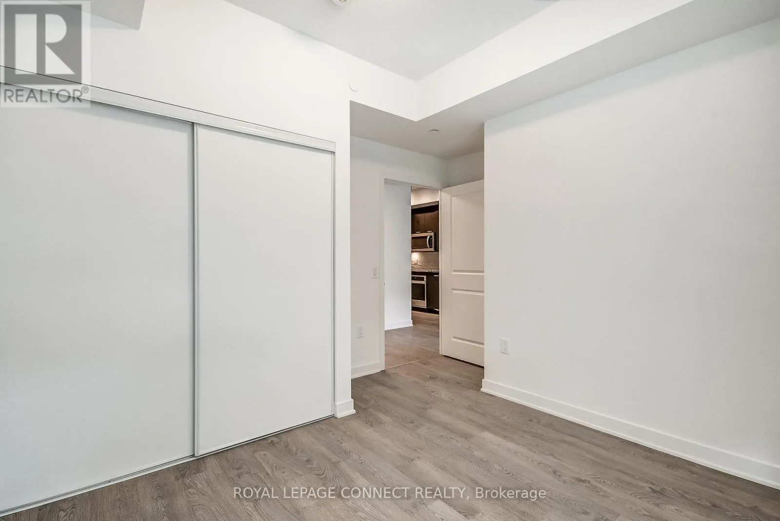 209 - 120 EAGLE ROCK WAY