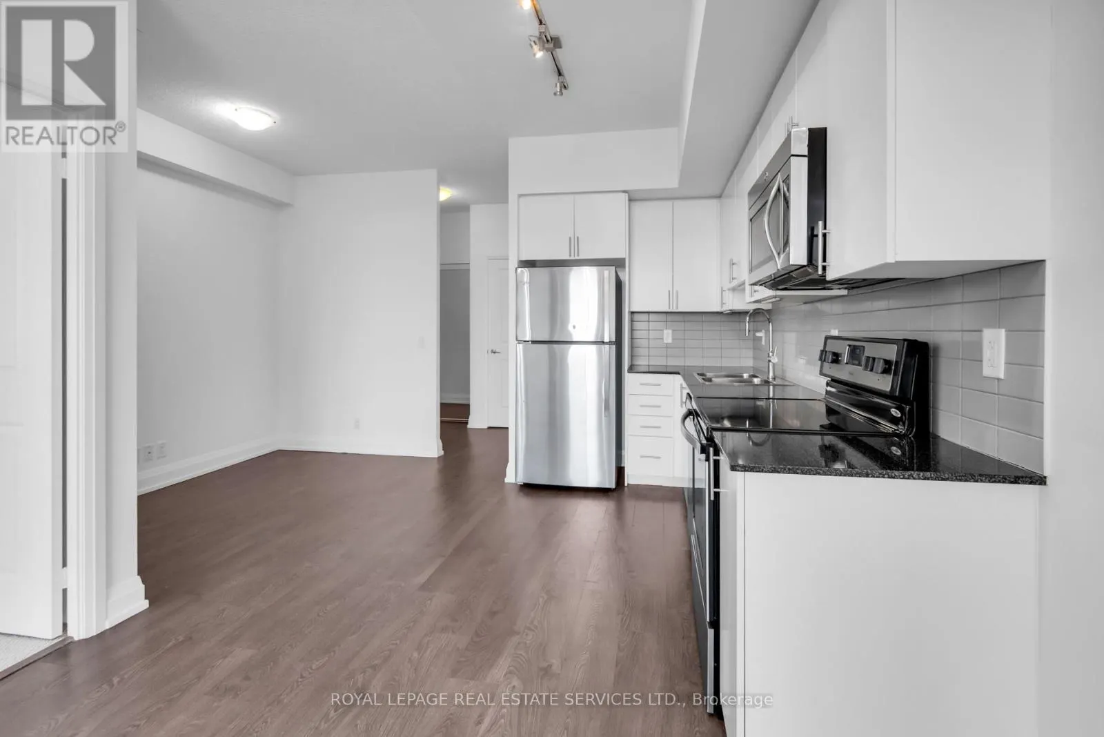 2203 - 7890 BATHURST STREET