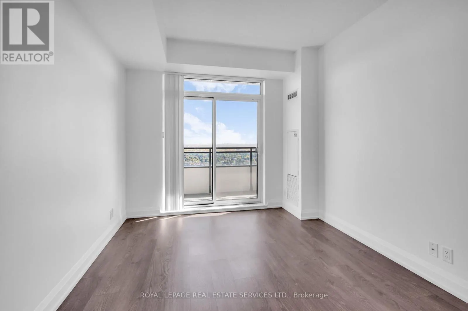 2203 - 7890 BATHURST STREET