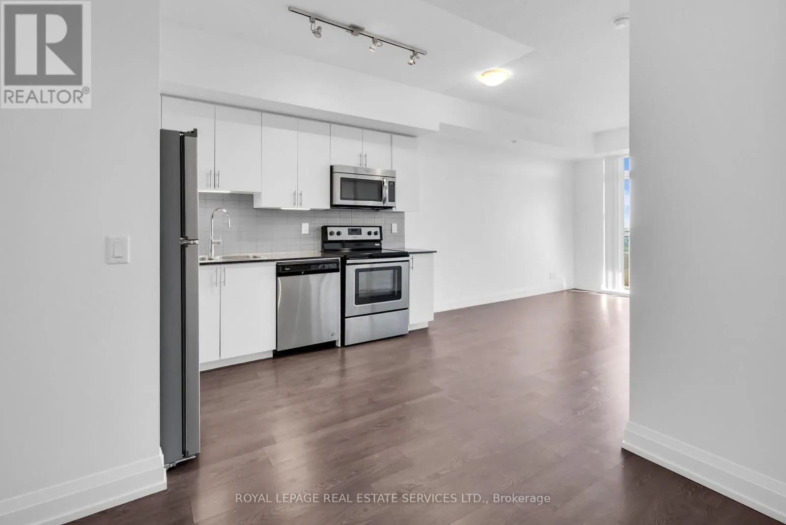 2203 - 7890 BATHURST STREET
