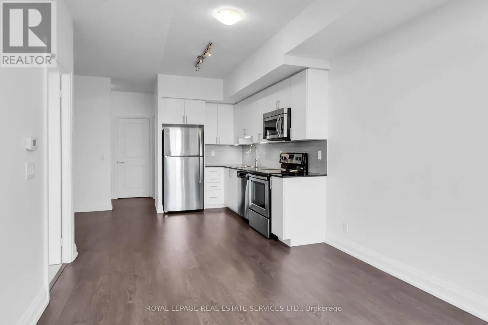 2203 - 7890 BATHURST STREET