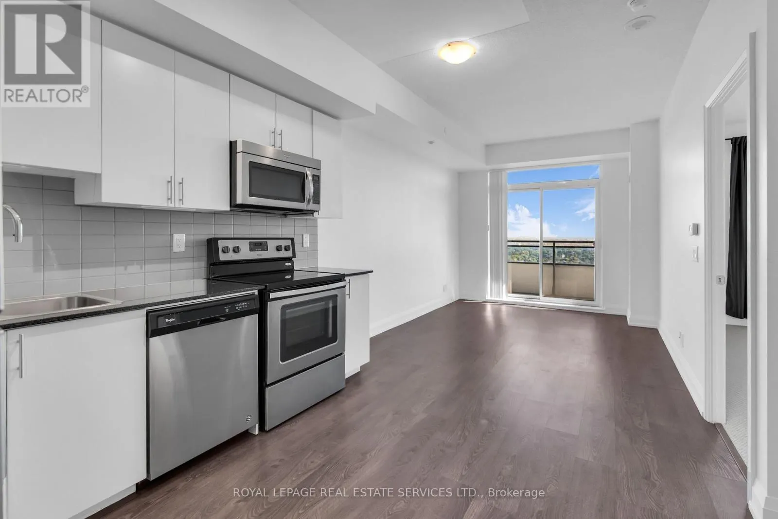 2203 - 7890 BATHURST STREET