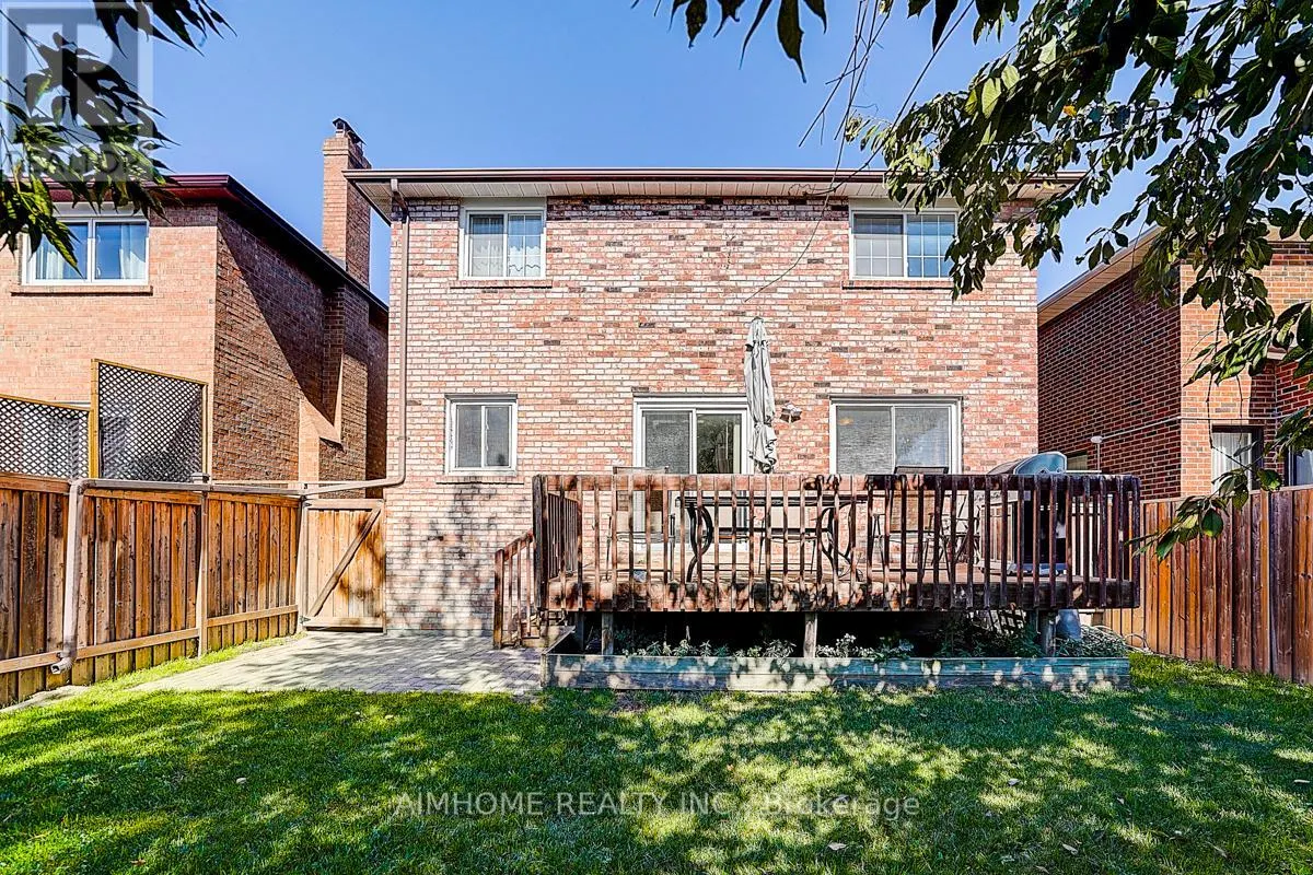 205 PINEWOOD DRIVE