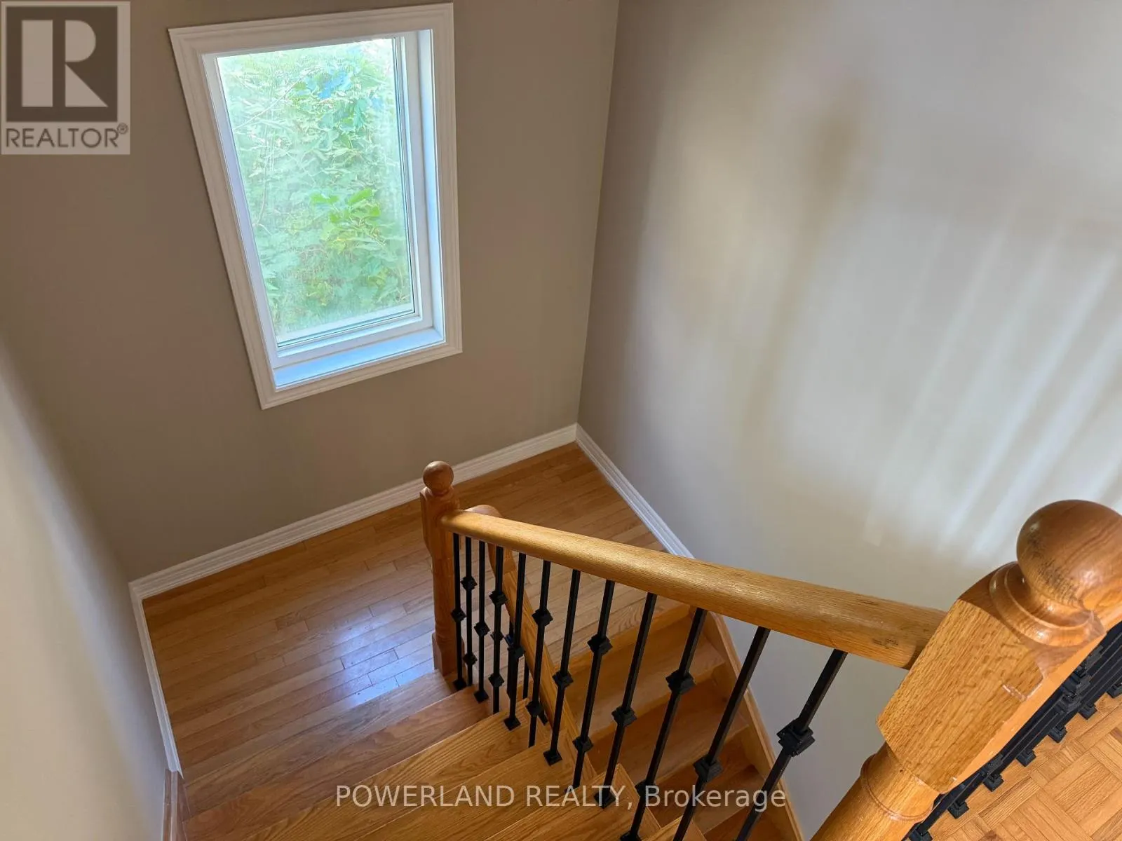 16 RAVINE EDGE DRIVE