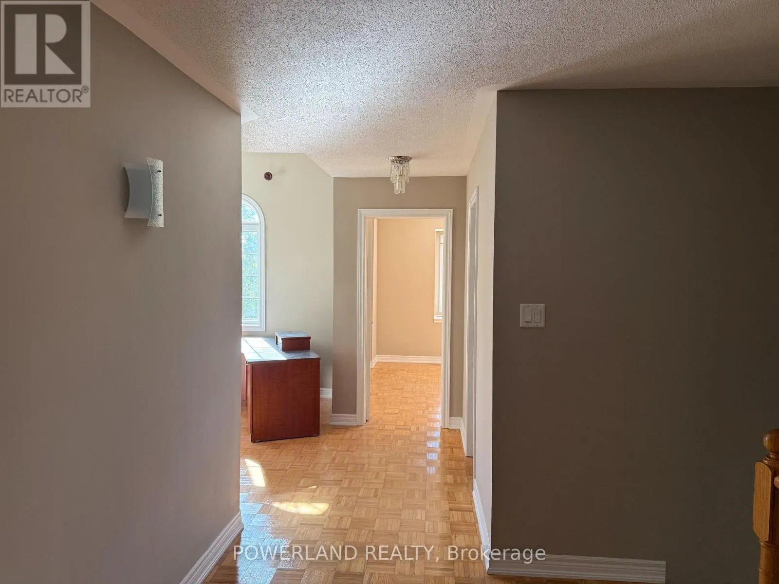 16 RAVINE EDGE DRIVE