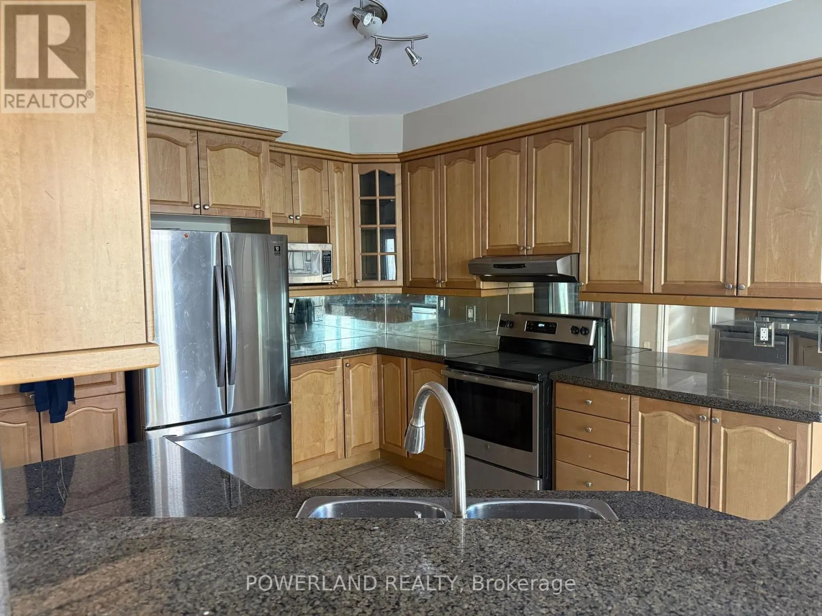 16 RAVINE EDGE DRIVE