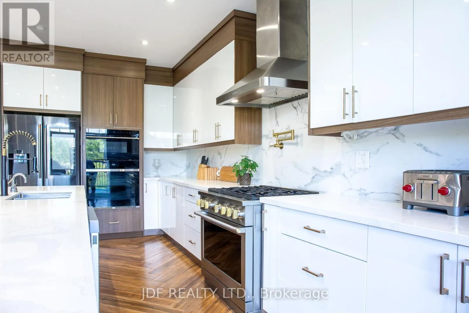 125 CRANBROOK CRESCENT
