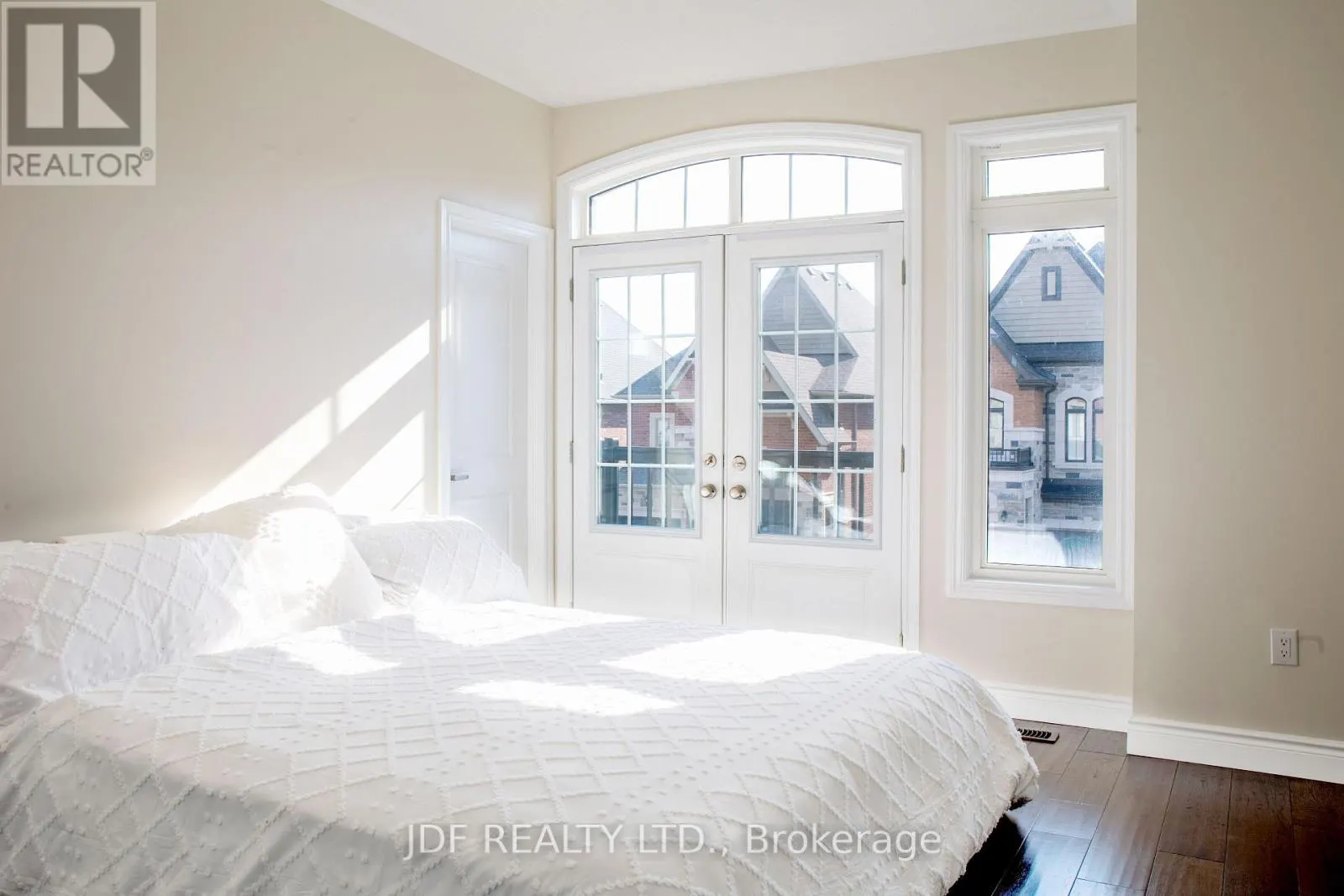 125 CRANBROOK CRESCENT