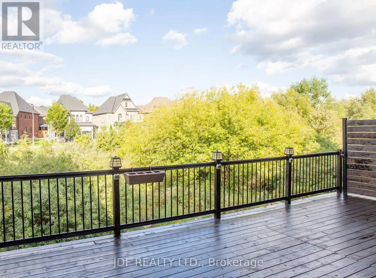 125 CRANBROOK CRESCENT