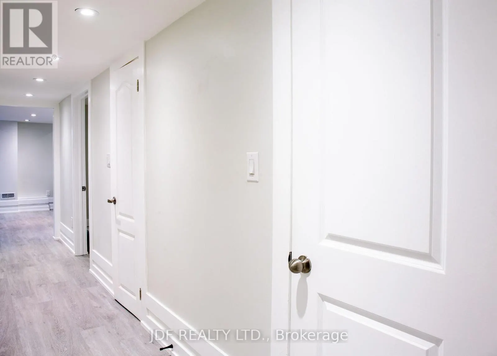 125 CRANBROOK CRESCENT