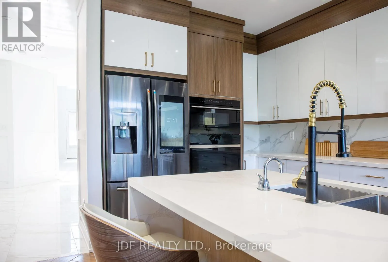 125 CRANBROOK CRESCENT