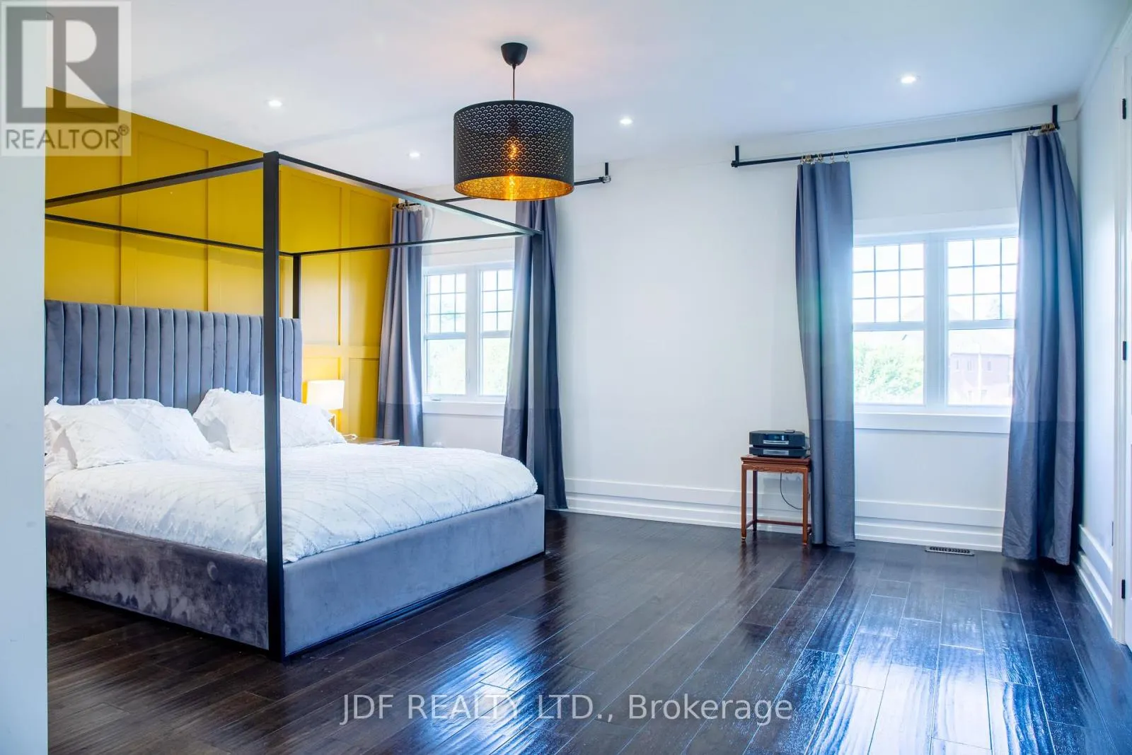125 CRANBROOK CRESCENT