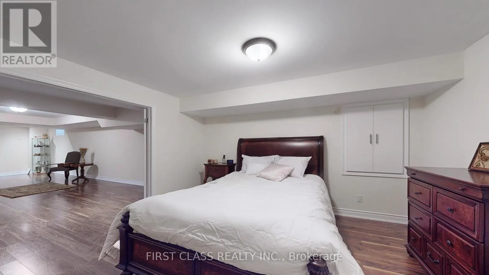 35 VALEMOUNT WAY