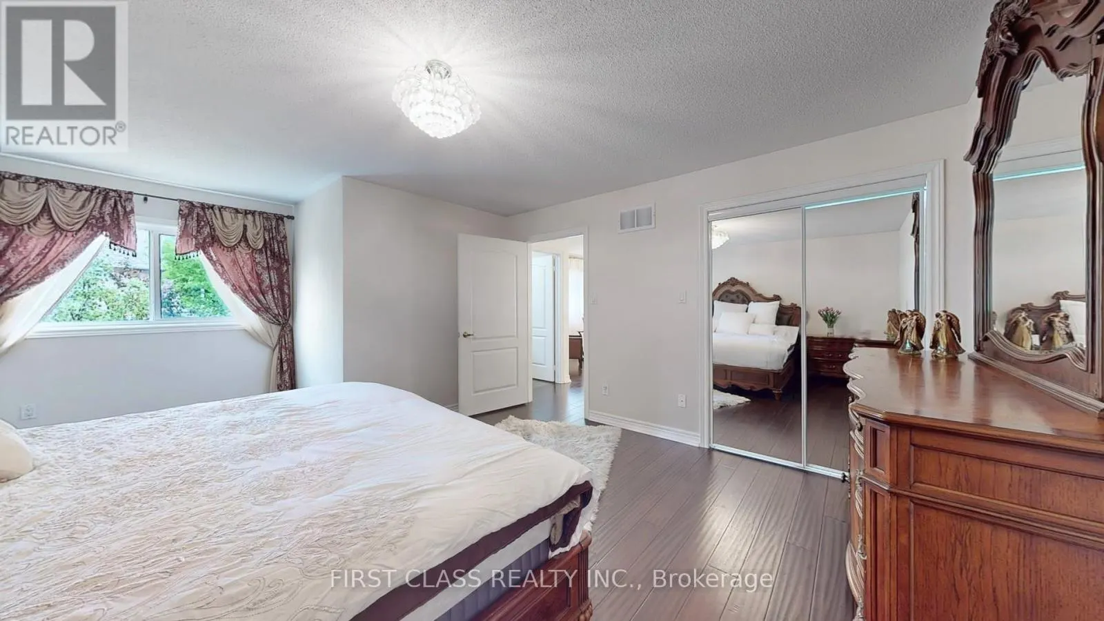 35 VALEMOUNT WAY