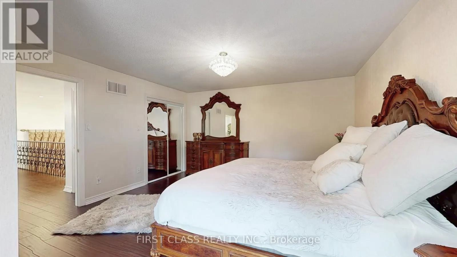 35 VALEMOUNT WAY