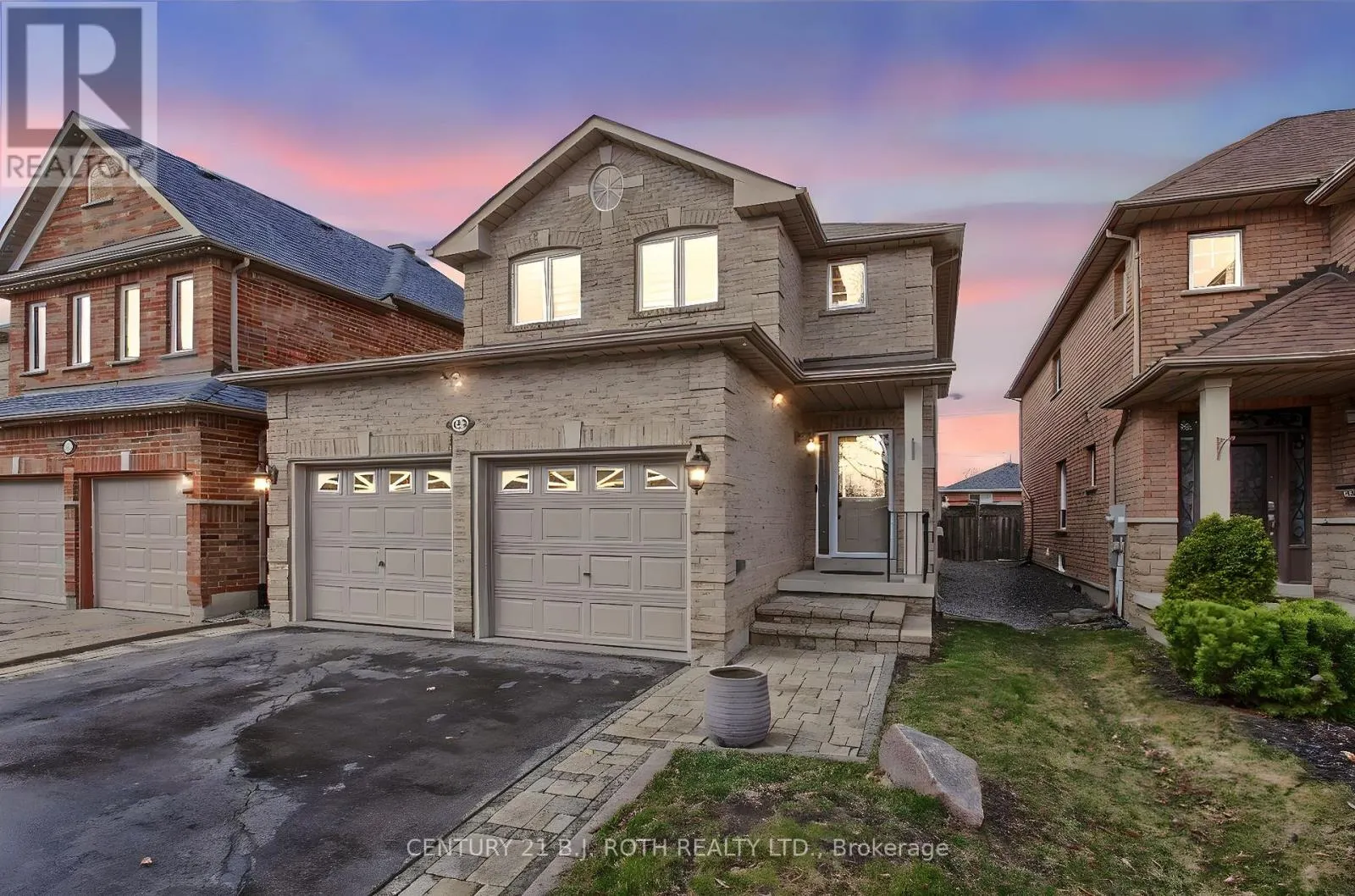 484 MENCZEL CRESCENT