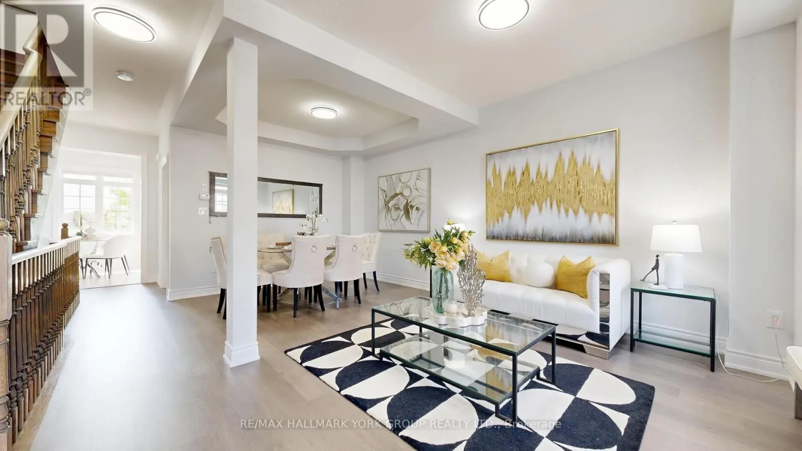 6 ROY GROVE WAY