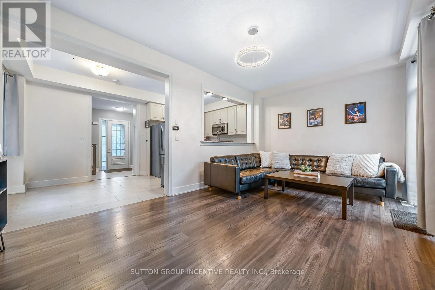 105 COLLIER CRESCENT