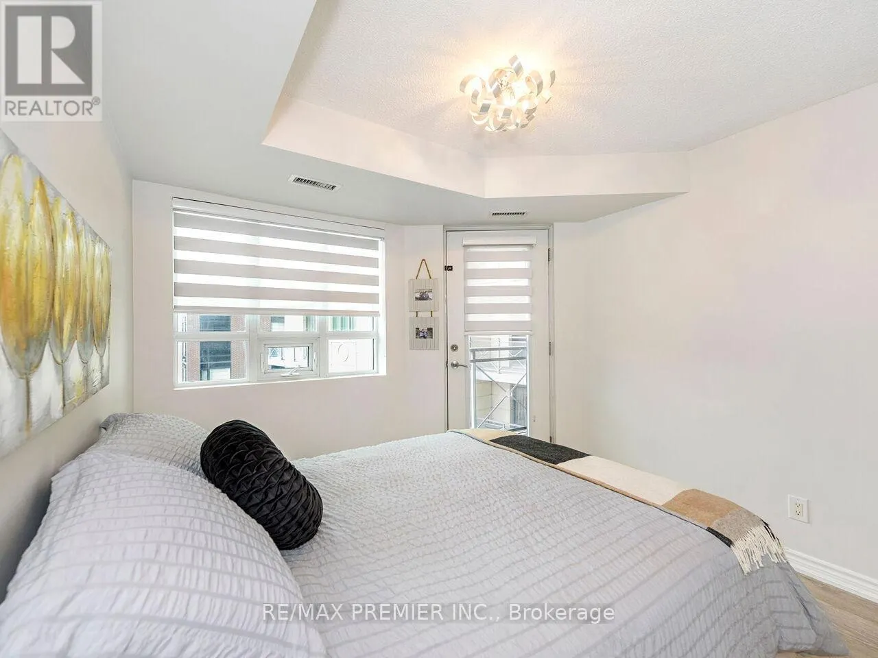313 - 7730 KIPLING AVENUE