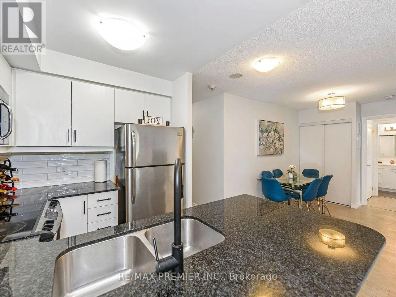 313 - 7730 KIPLING AVENUE