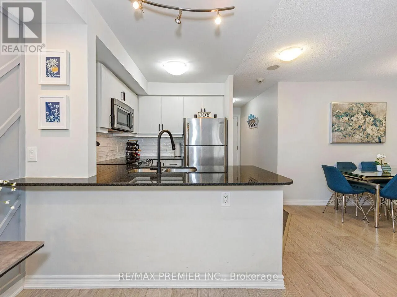 313 - 7730 KIPLING AVENUE