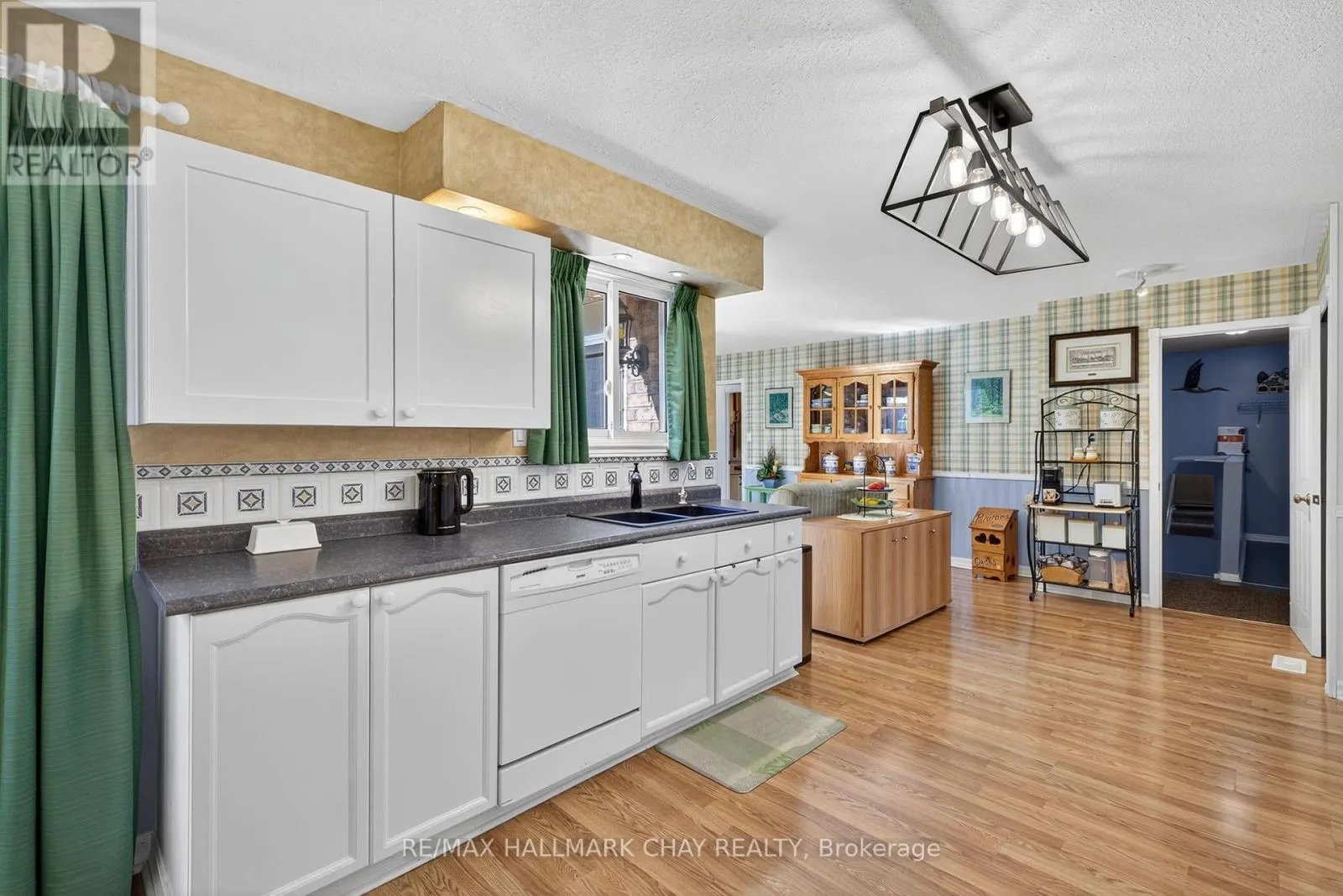 78 COLLINGS AVENUE