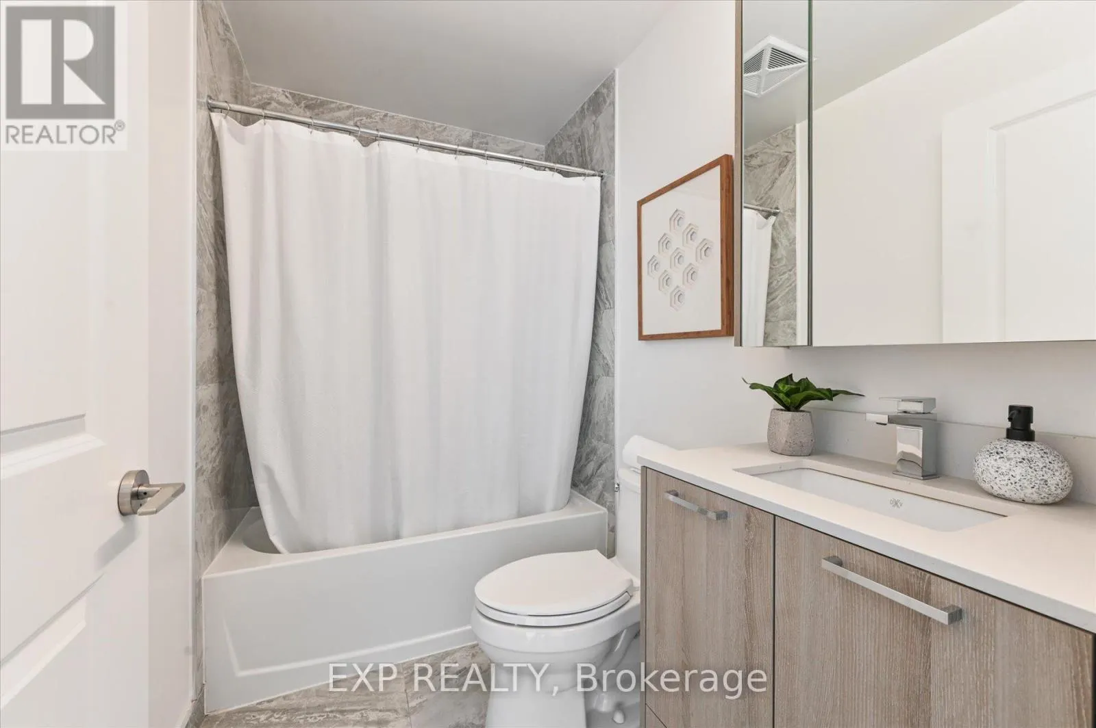 1006 - 120 EAGLE ROCK WAY