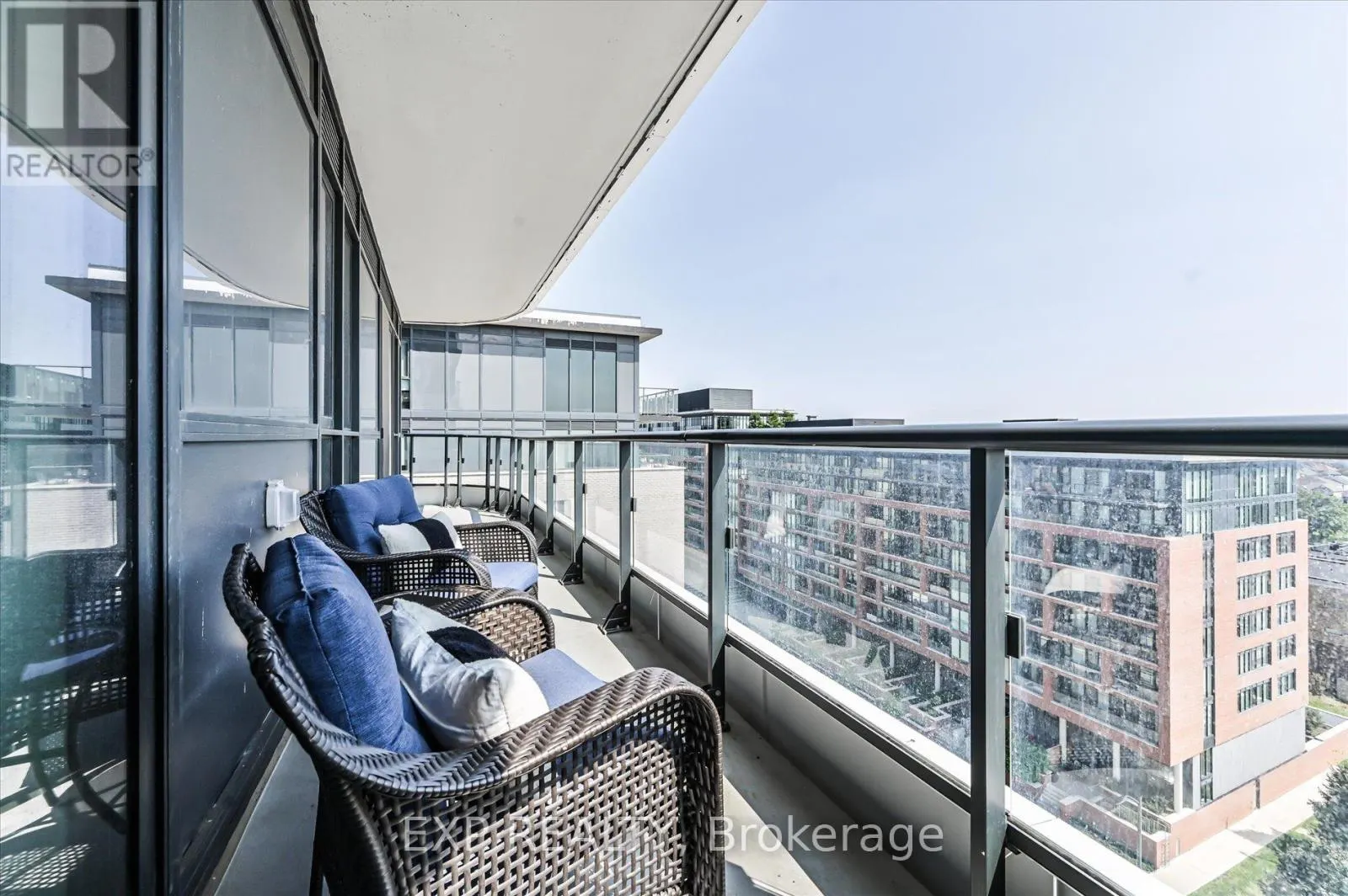 1006 - 120 EAGLE ROCK WAY