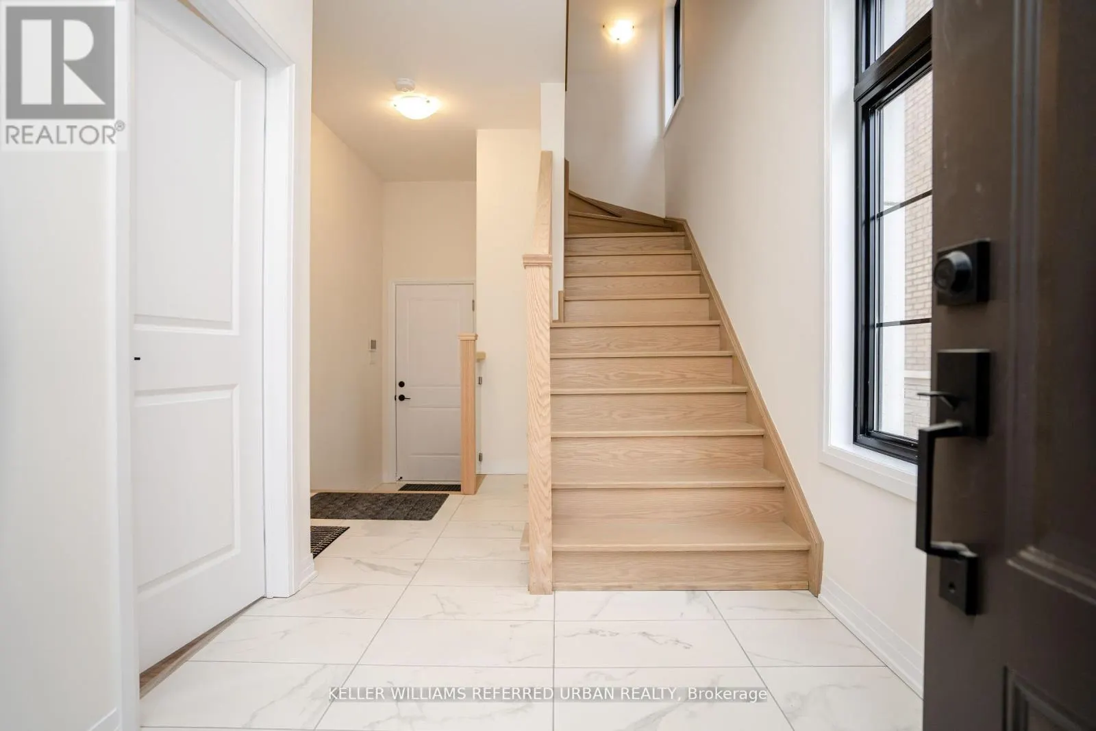 26 DE LA ROCHE DRIVE