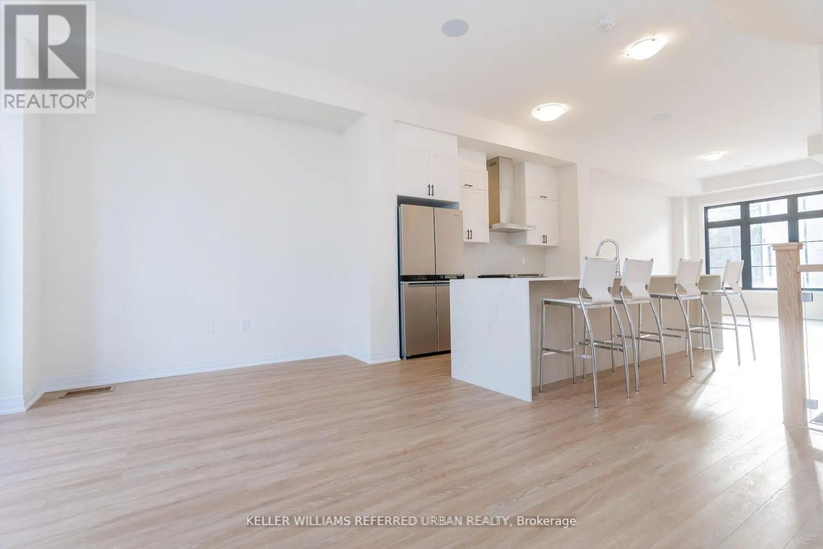 26 DE LA ROCHE DRIVE