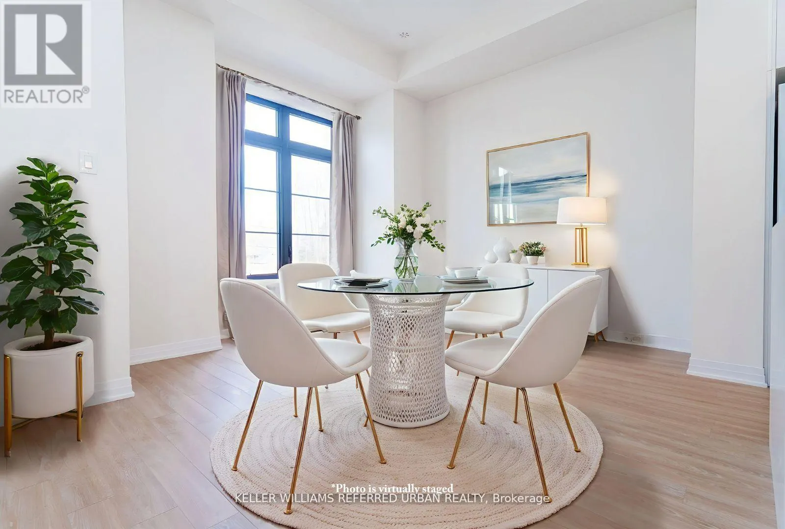 26 DE LA ROCHE DRIVE
