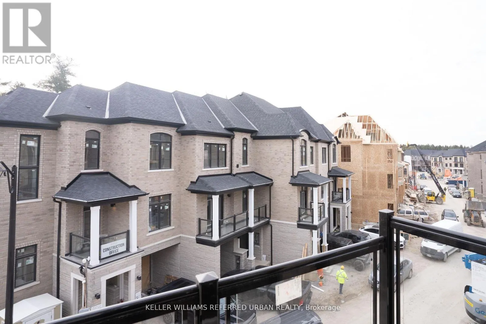 26 DE LA ROCHE DRIVE