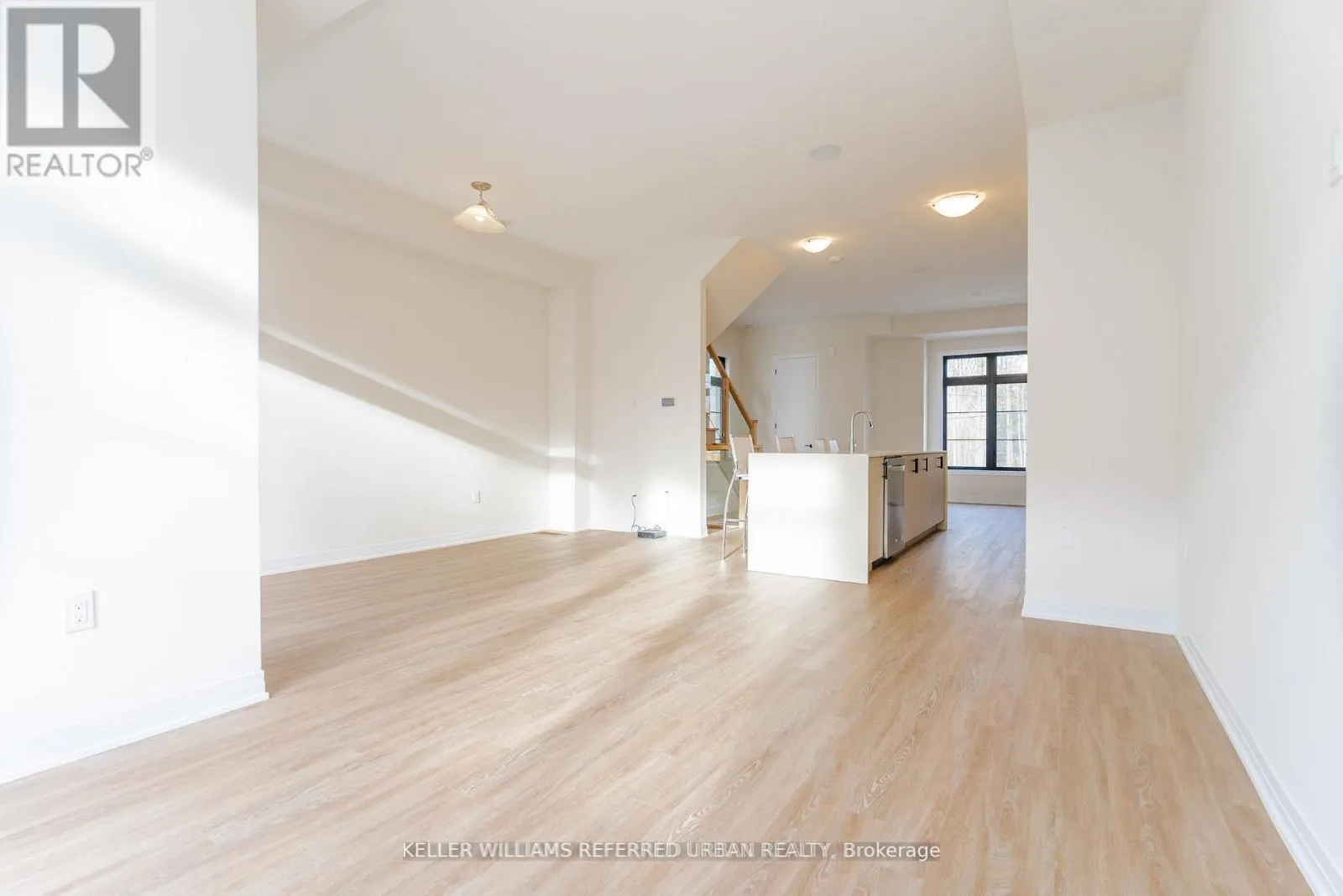 26 DE LA ROCHE DRIVE
